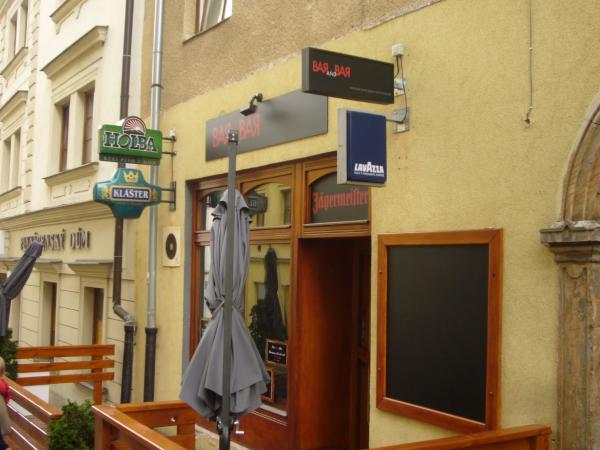 Bar and Bar